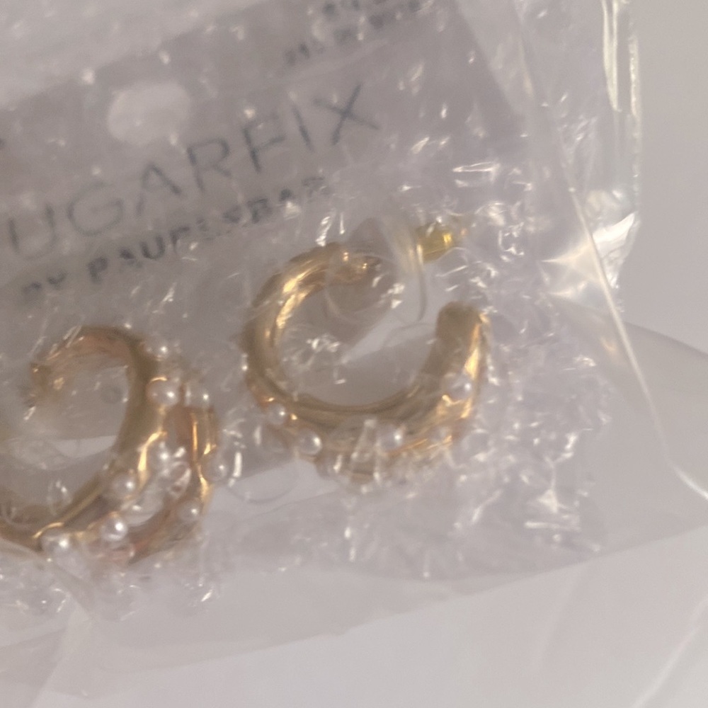 SUGARFIX by BaubleBar Pearl and Gold Double Hoop Earrings - Gold, NWT - Picture 4 of 7